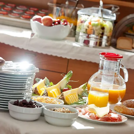 מלון Vivit ***s מסטרה